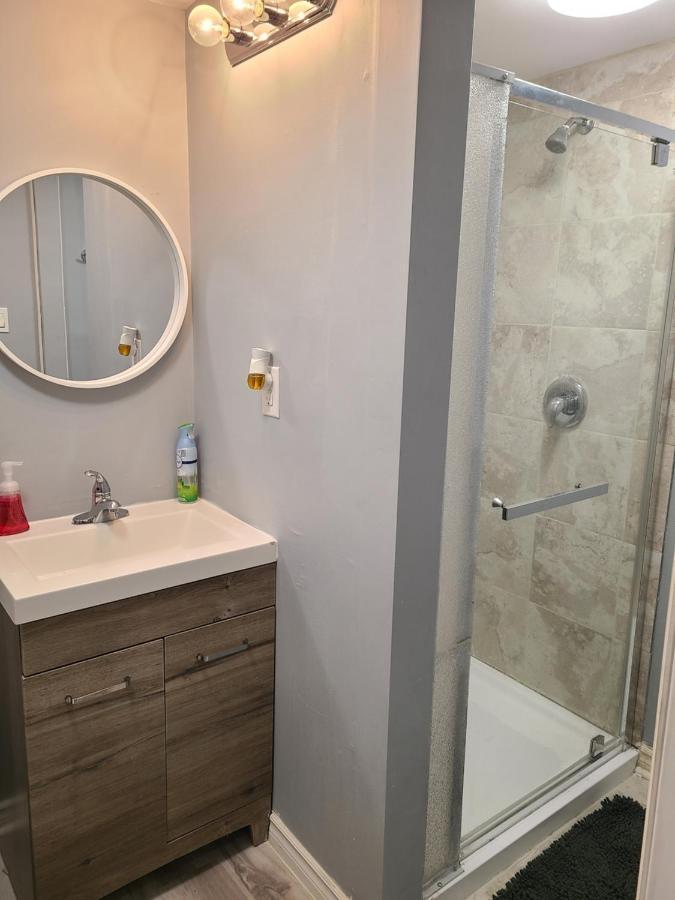 Downtown Ottawa Spacious Room Accommodation Buitenkant foto