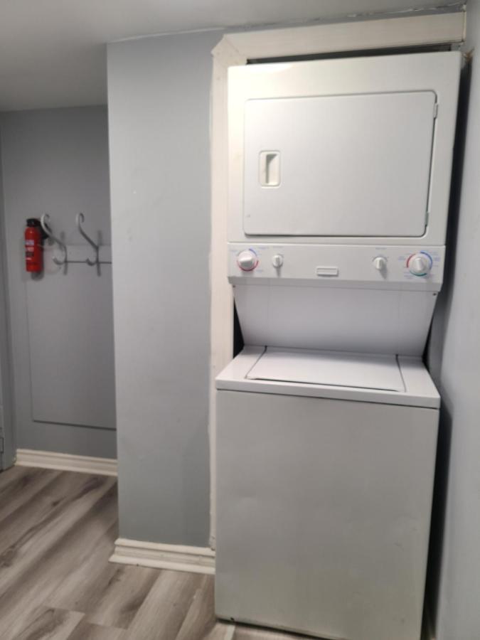 Downtown Ottawa Spacious Room Accommodation Buitenkant foto